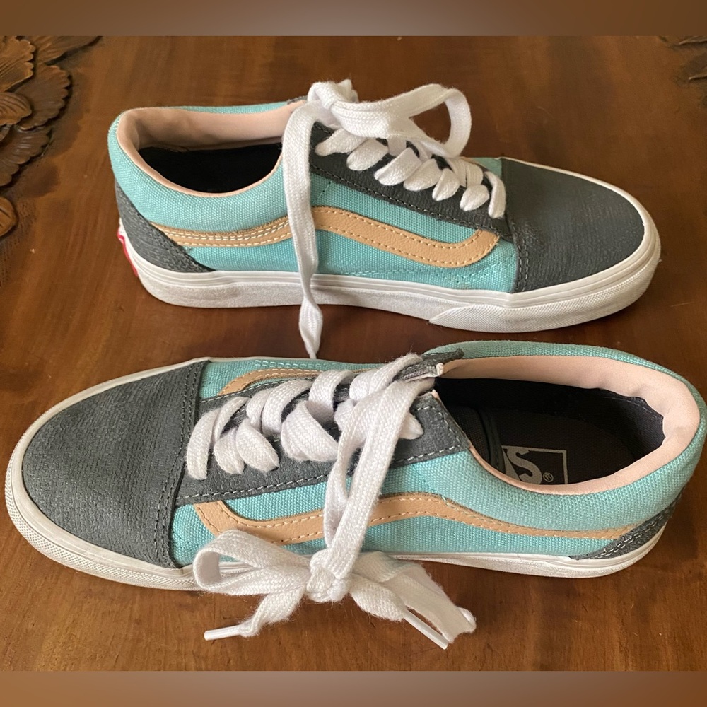 Kids Vans sneakers Size 4.5 Men’s 6 Women’s fun design - Picture 4 of 7